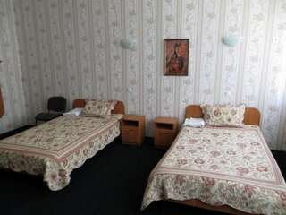Отель Vershnyk Черкассы Улучшенный двухместный номер с 2 отдельными кроватями-13