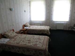 Отель Vershnyk Черкассы Улучшенный двухместный номер с 2 отдельными кроватями-17