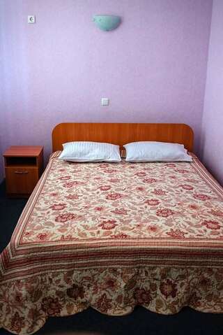 Отель Vershnyk Черкассы Стандартный двухместный номер с 1 кроватью-1