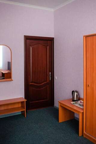 Отель Vershnyk Черкассы Стандартный двухместный номер с 1 кроватью-7