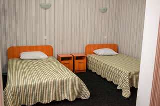 Отель Vershnyk Черкассы Стандартный двухместный номер с 2 отдельными кроватями-4