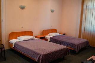 Отель Vershnyk Черкассы Стандартный двухместный номер с 2 отдельными кроватями-6